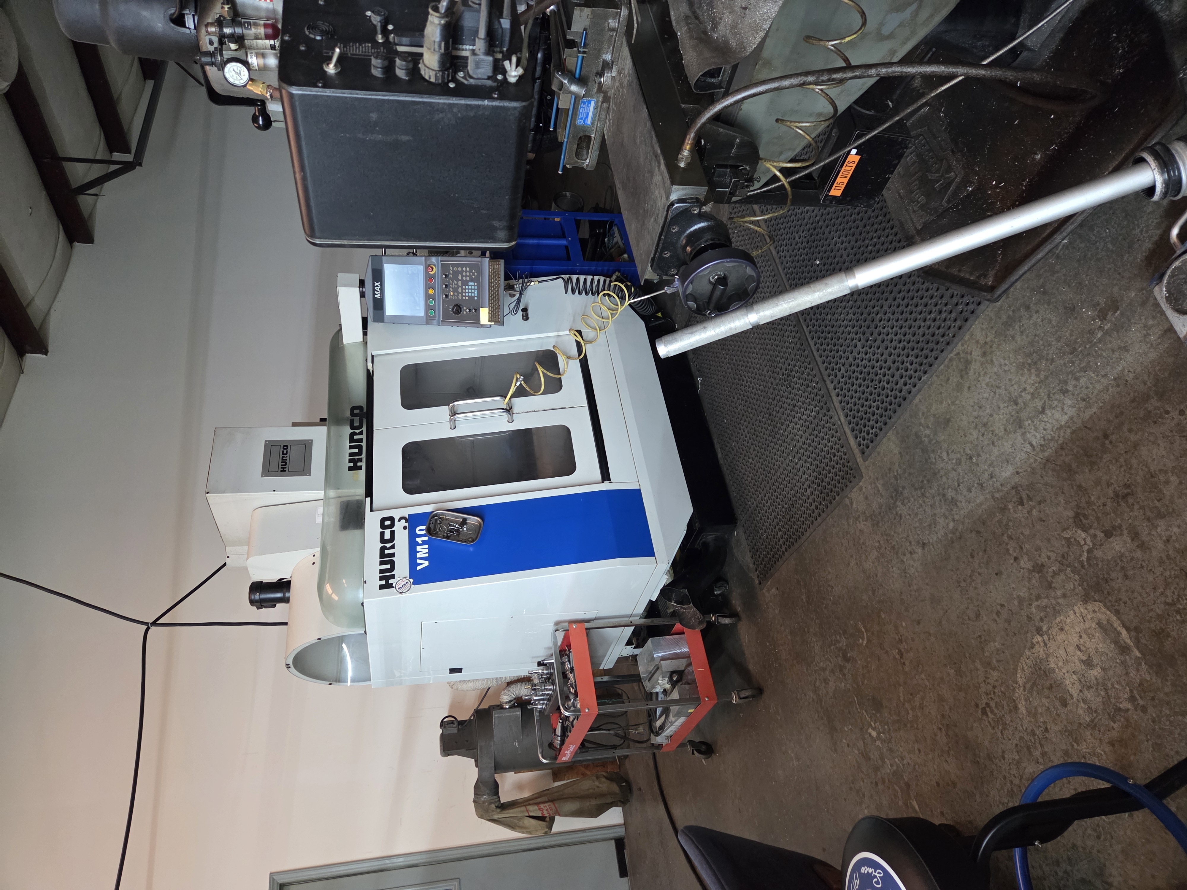 ROBERTS CUSTOM MACHINE